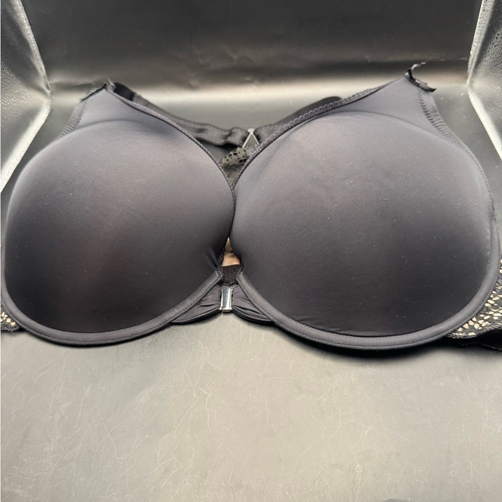 Adore Me 40G Bra Black Padded Front Closure Underwire Side Lace Overlay